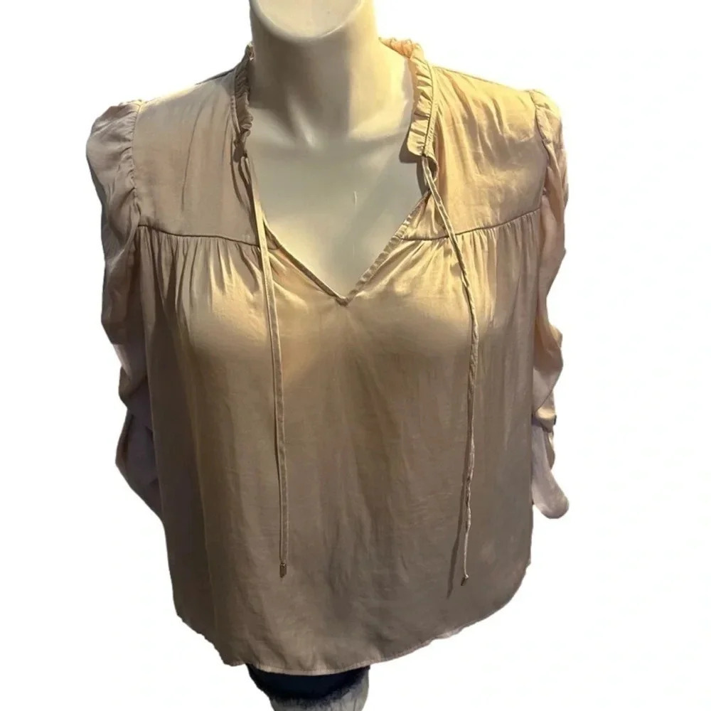 Women’s Express Blouse Size Medium